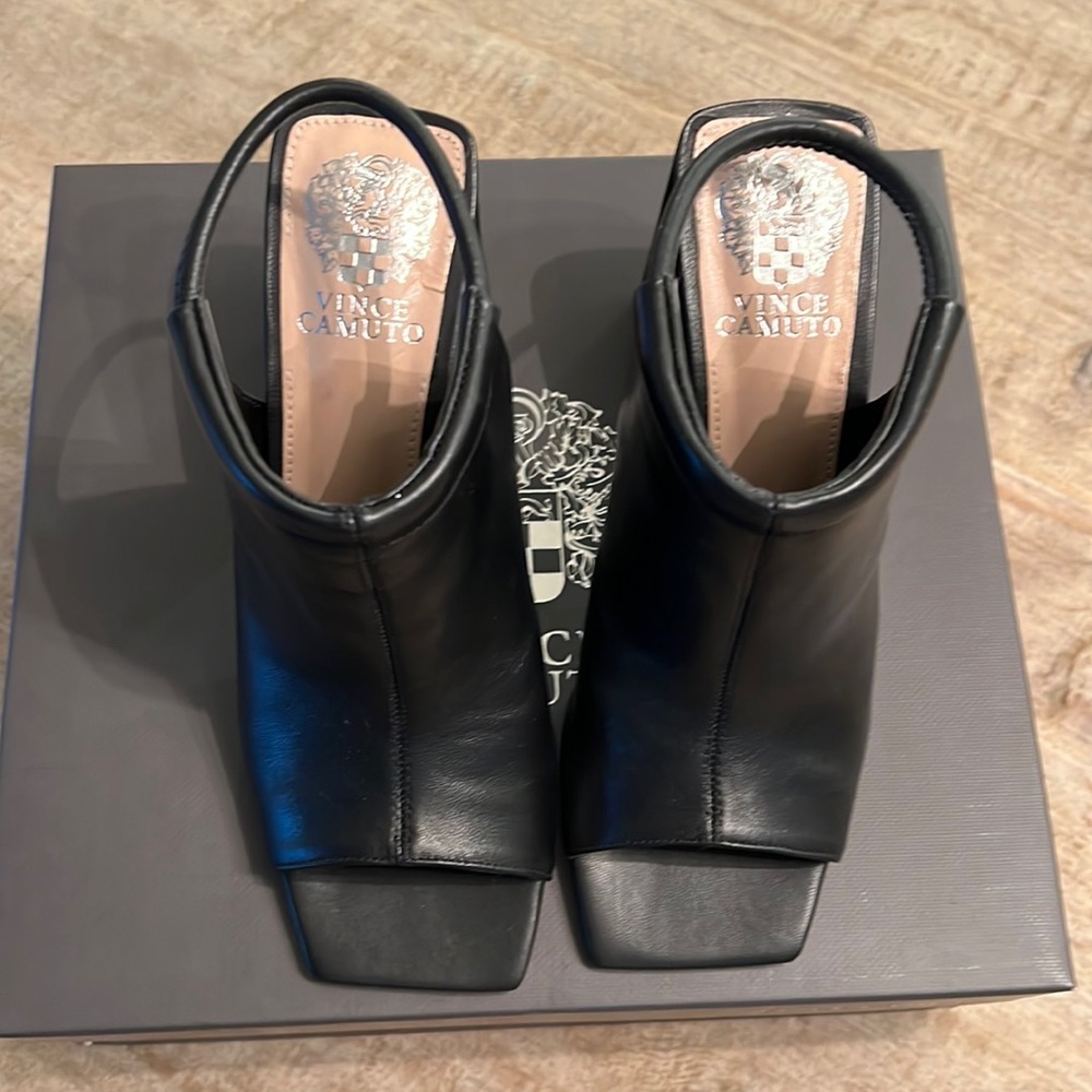 Vince Camuto Black Avangila